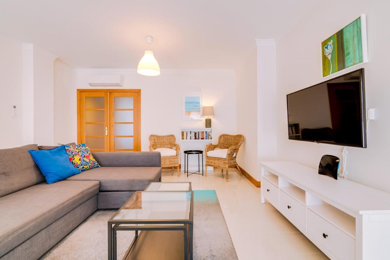 Al- Apartamentos Novos Vista Mar クアルテイラ エクステリア 写真
