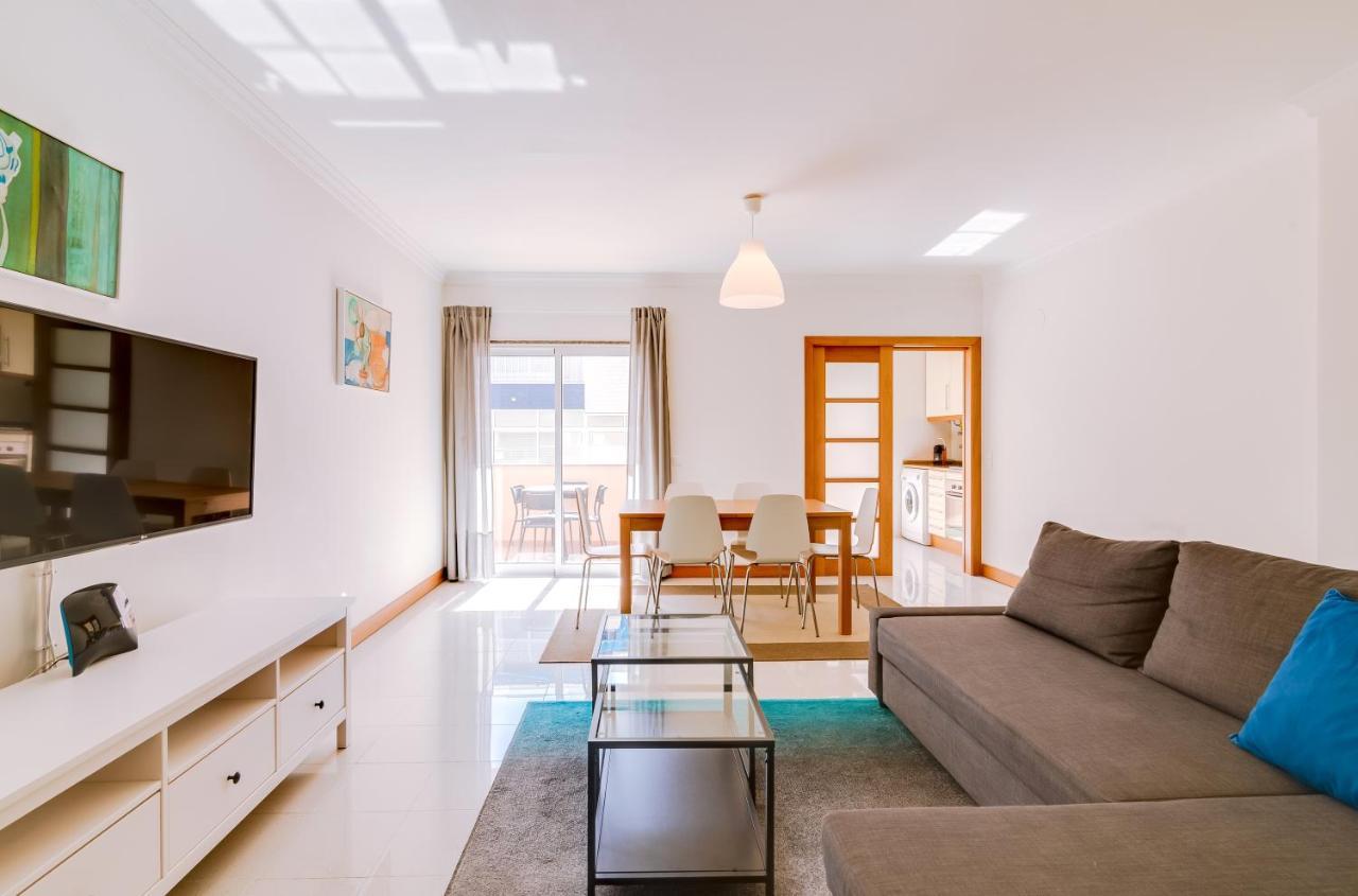Al- Apartamentos Novos Vista Mar クアルテイラ エクステリア 写真