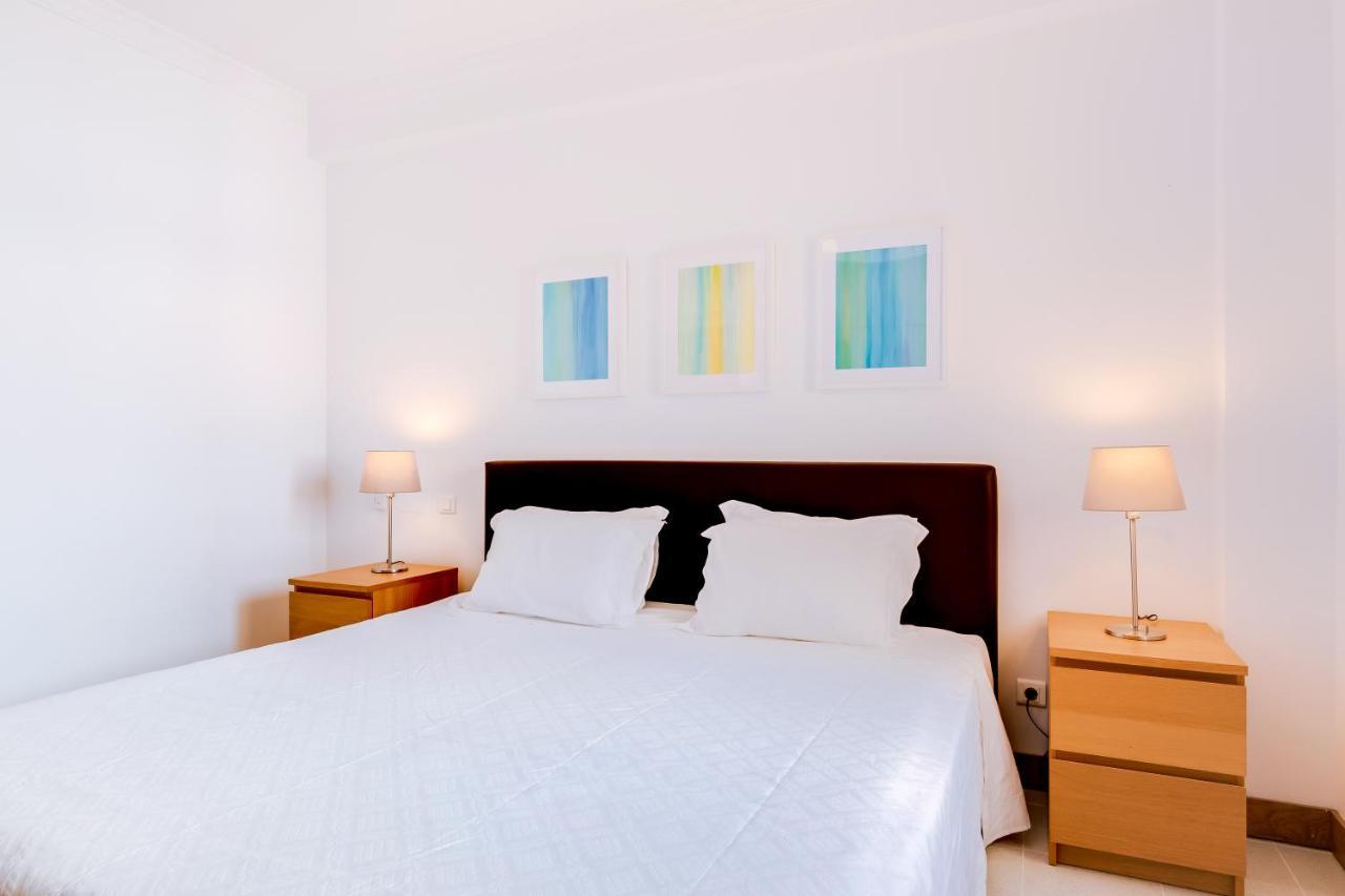 Al- Apartamentos Novos Vista Mar クアルテイラ エクステリア 写真