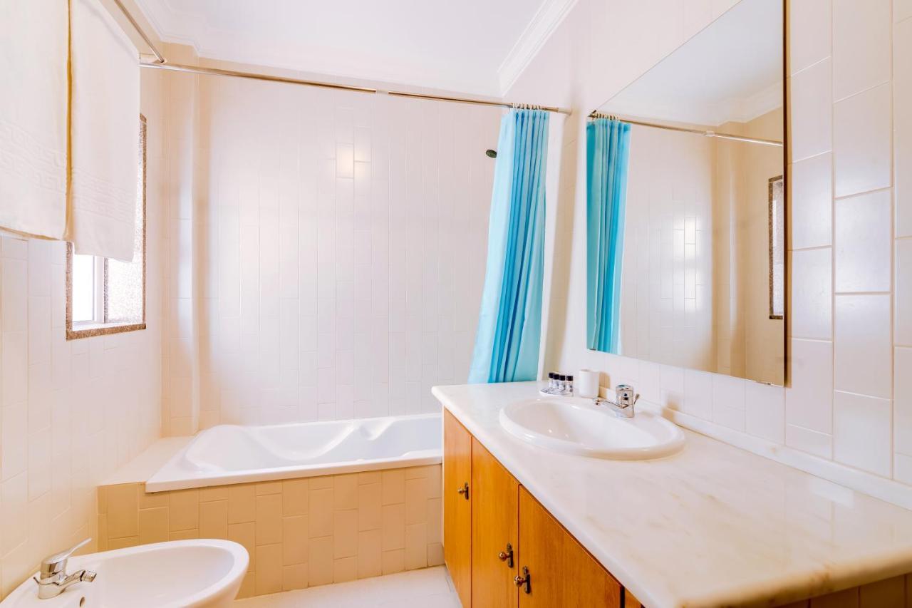 Al- Apartamentos Novos Vista Mar クアルテイラ エクステリア 写真