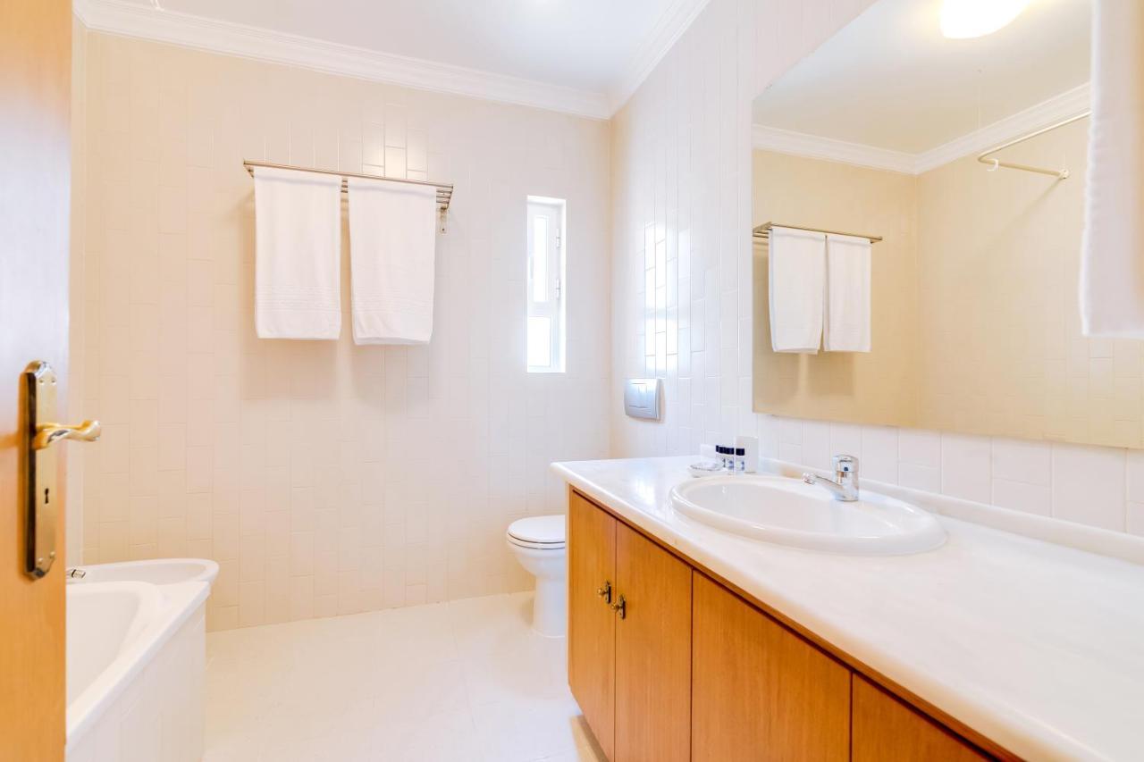Al- Apartamentos Novos Vista Mar クアルテイラ エクステリア 写真